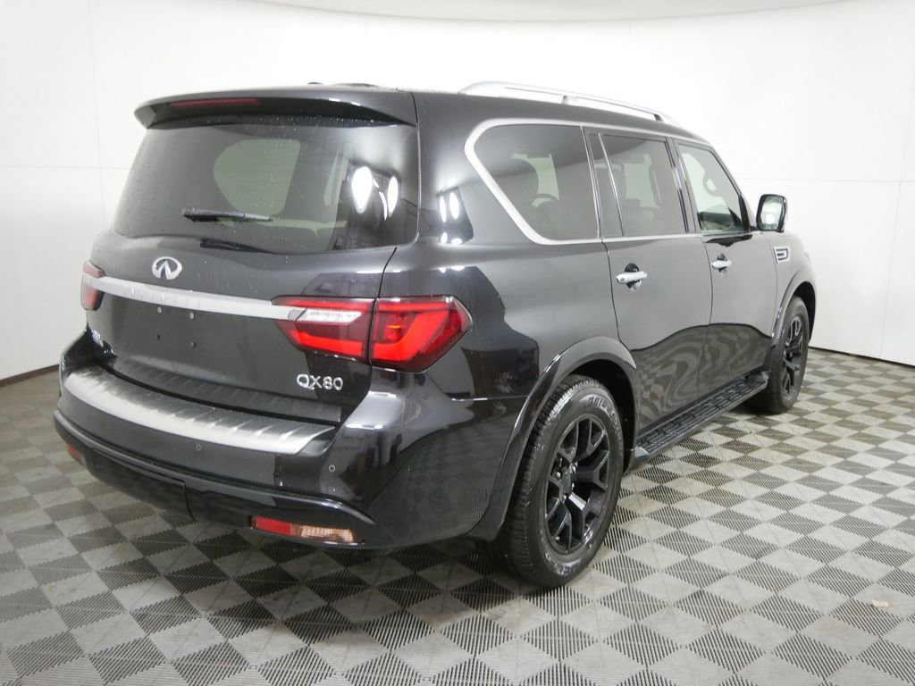 Used 2024 INFINITI QX80 Premium Select image 3