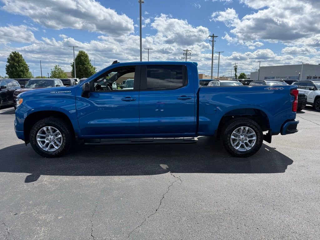 Used 2022 Chevrolet Silverado 1500 RST AWD/4WD image 7