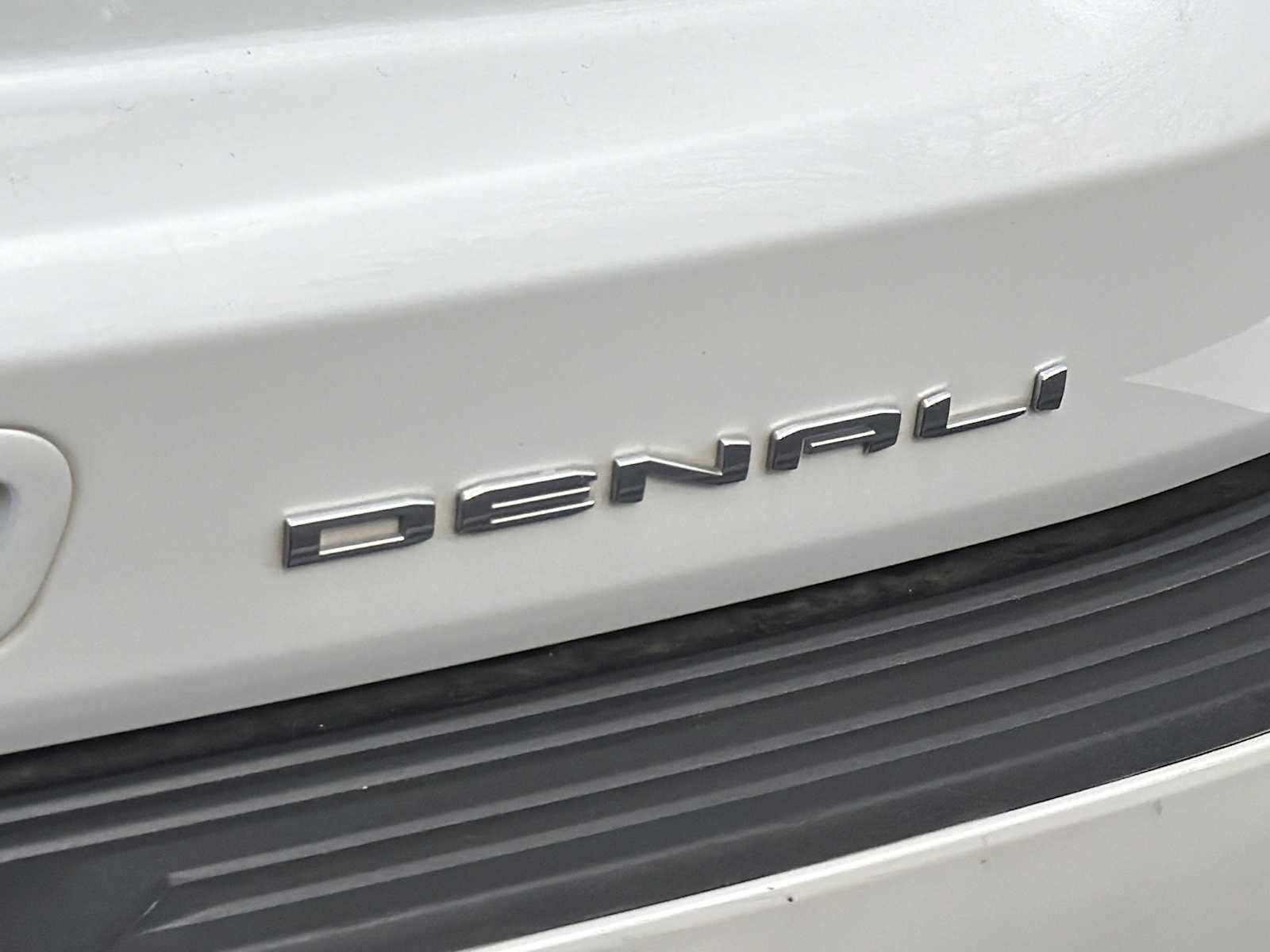 Used 2024 GMC Yukon Denali w/ Denali Reserve Package image 29