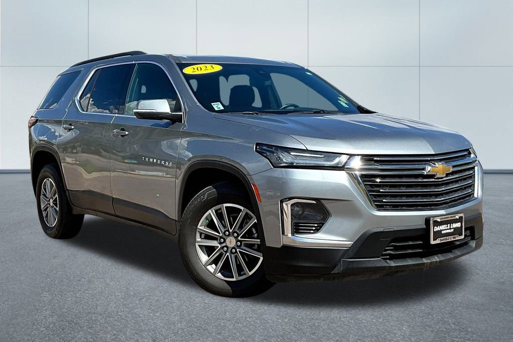 Used 2023 Chevrolet Traverse LT image 11