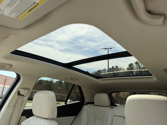 Used 2022 Buick Envision Avenir w/ Technology Package II image 25