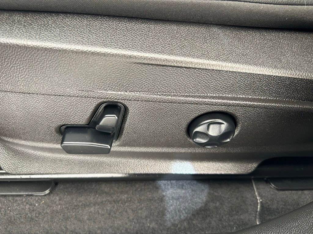 New 2025 Alfa Romeo Stelvio Sprint w/ Convenience Package image 31