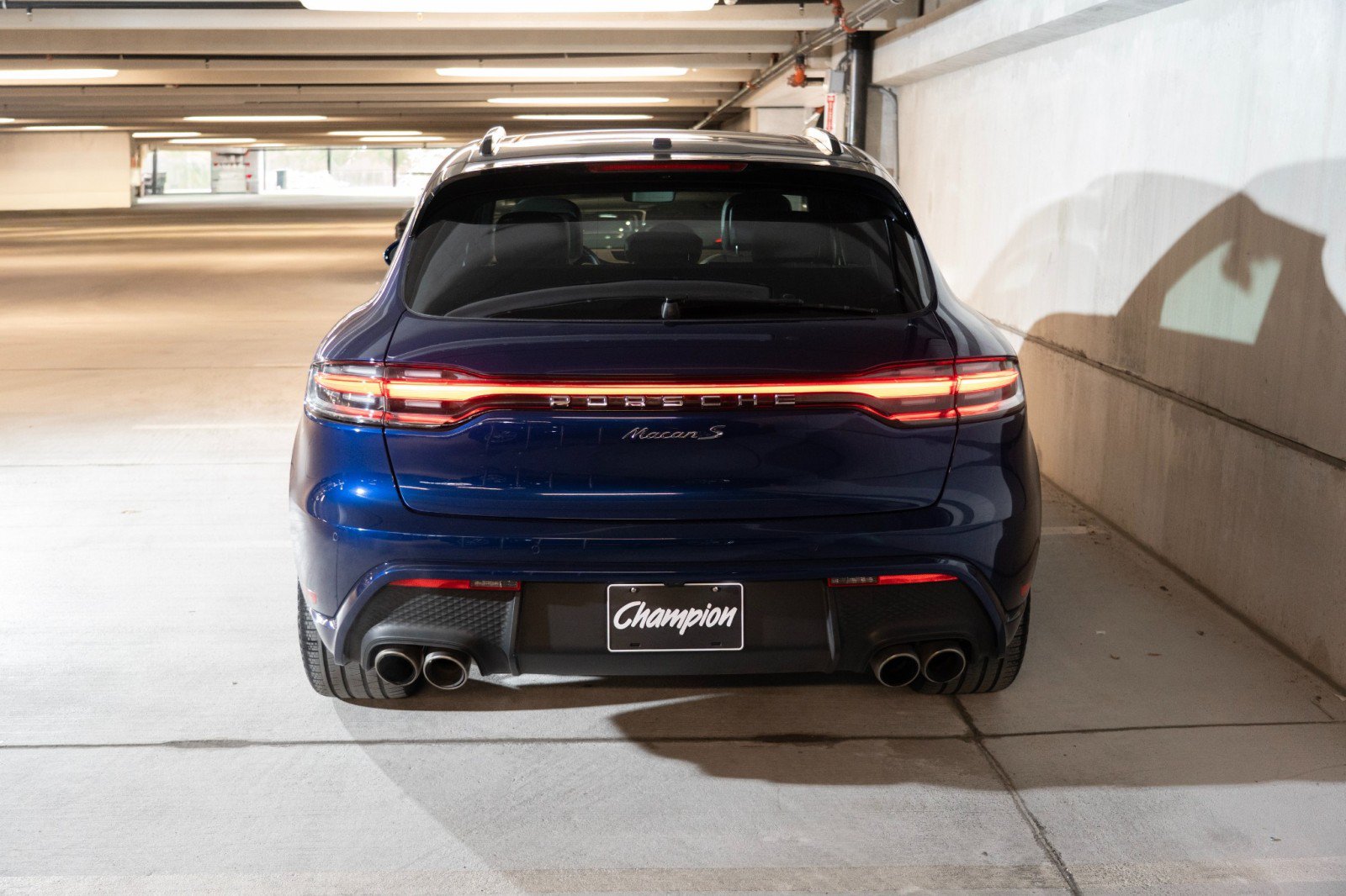 Certified 2023 Porsche Macan S AWD/4WD image 10