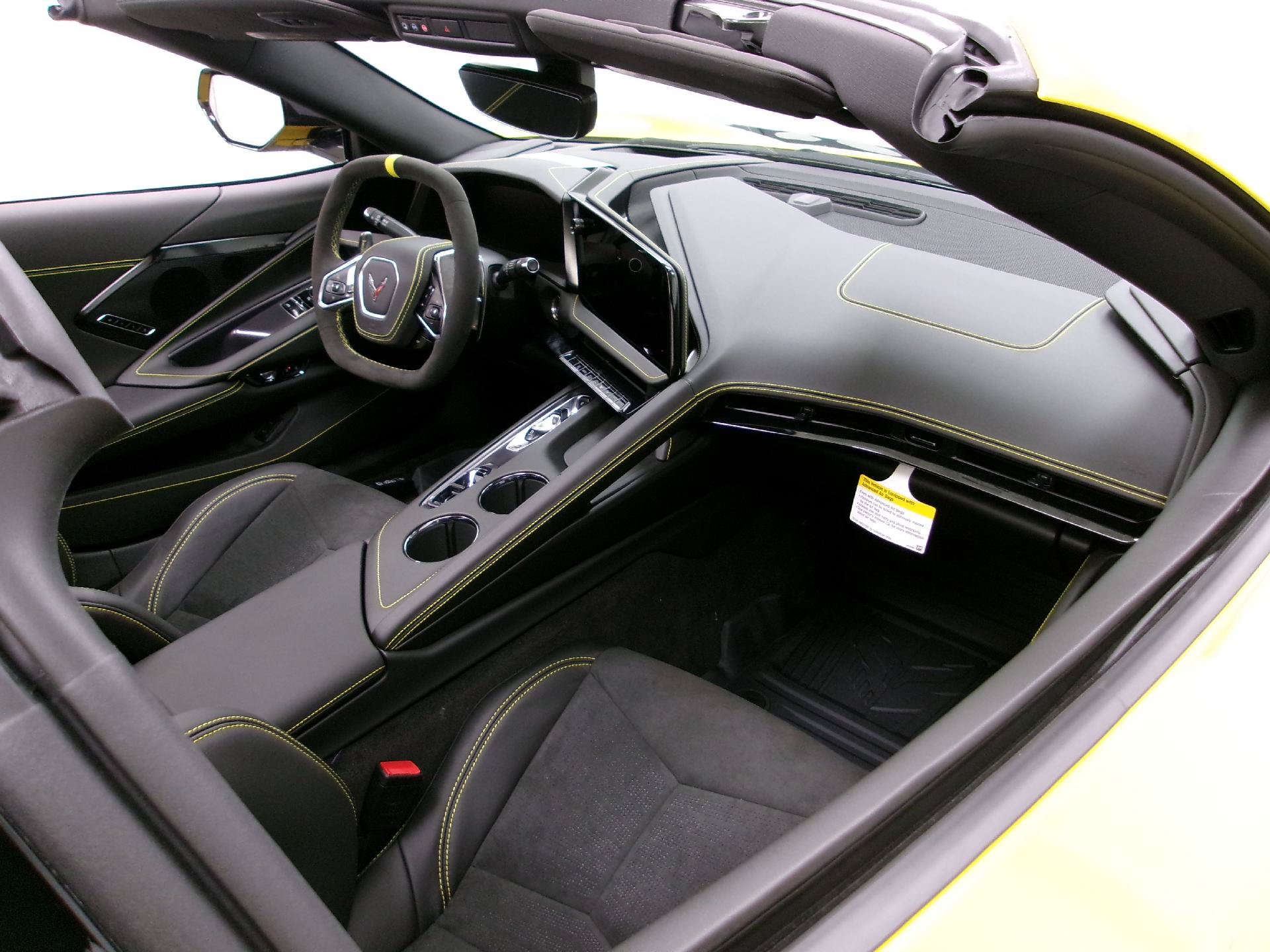 New 2027 Chevrolet Corvette Stingray Coupe w/ Z51 Performance Package RWD image 3