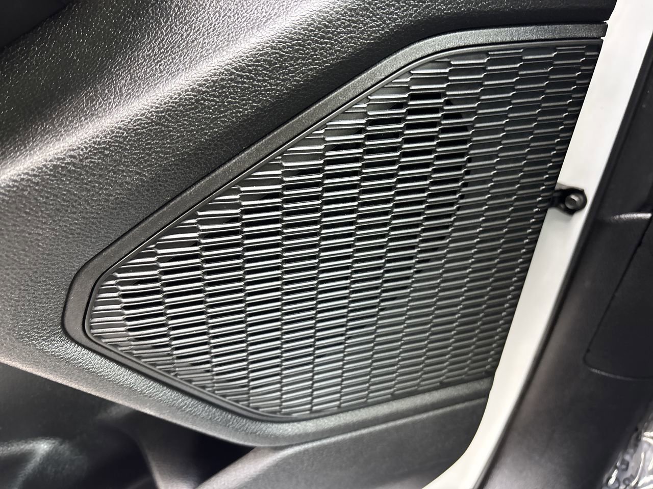 Used 2025 Jeep Grand Cherokee Altitude image 19