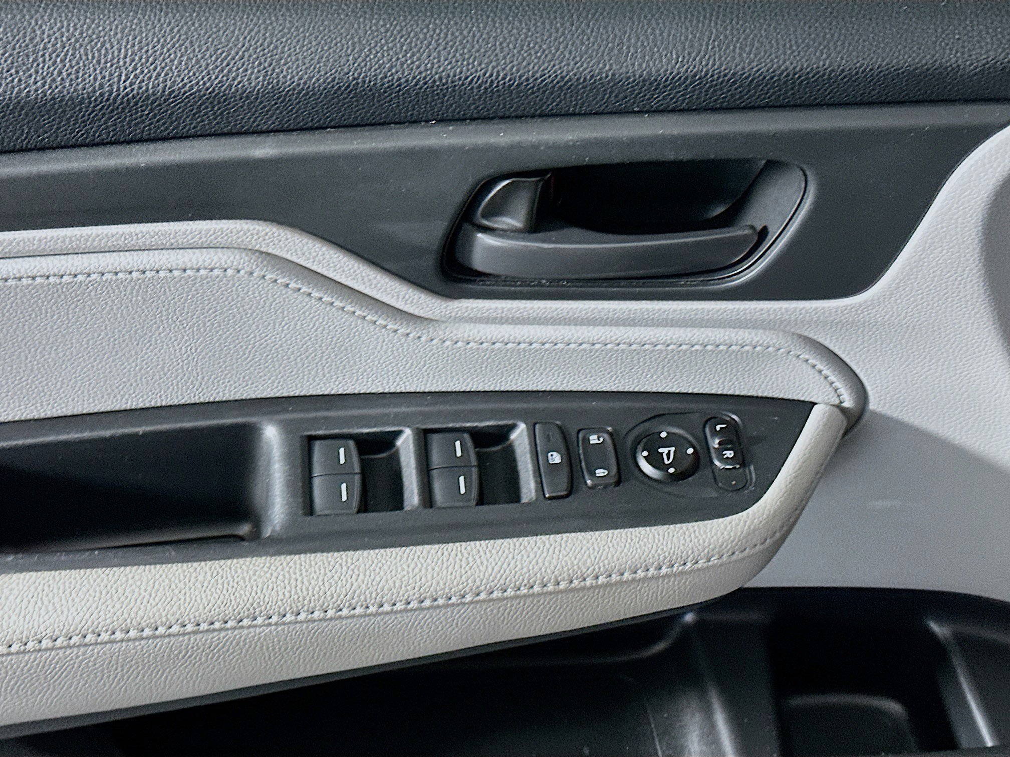 Used 2018 Honda Odyssey EX image 15