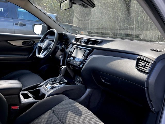 Used 2021 Nissan Rogue Sport S image 24