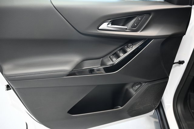 New 2026 Chevrolet Equinox LT w/ Convenience Package II image 24