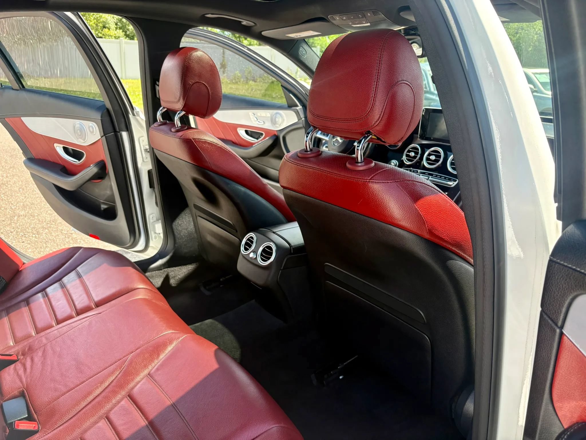 Used 2016 Mercedes-Benz C 300 4MATIC Sedan image 21