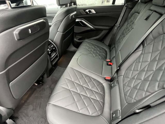 New 2026 BMW X6 xDrive40i w/ Climate Comfort Package AWD/4WD image 8