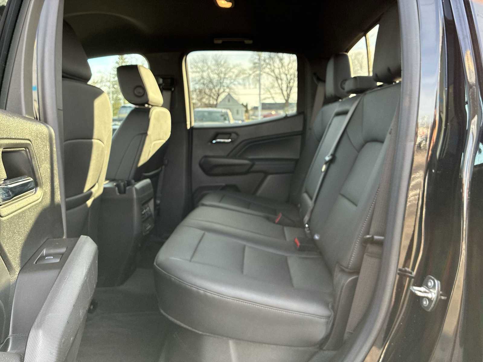 Used 2023 Chevrolet Colorado LT w/ LT Convenience Package III image 25