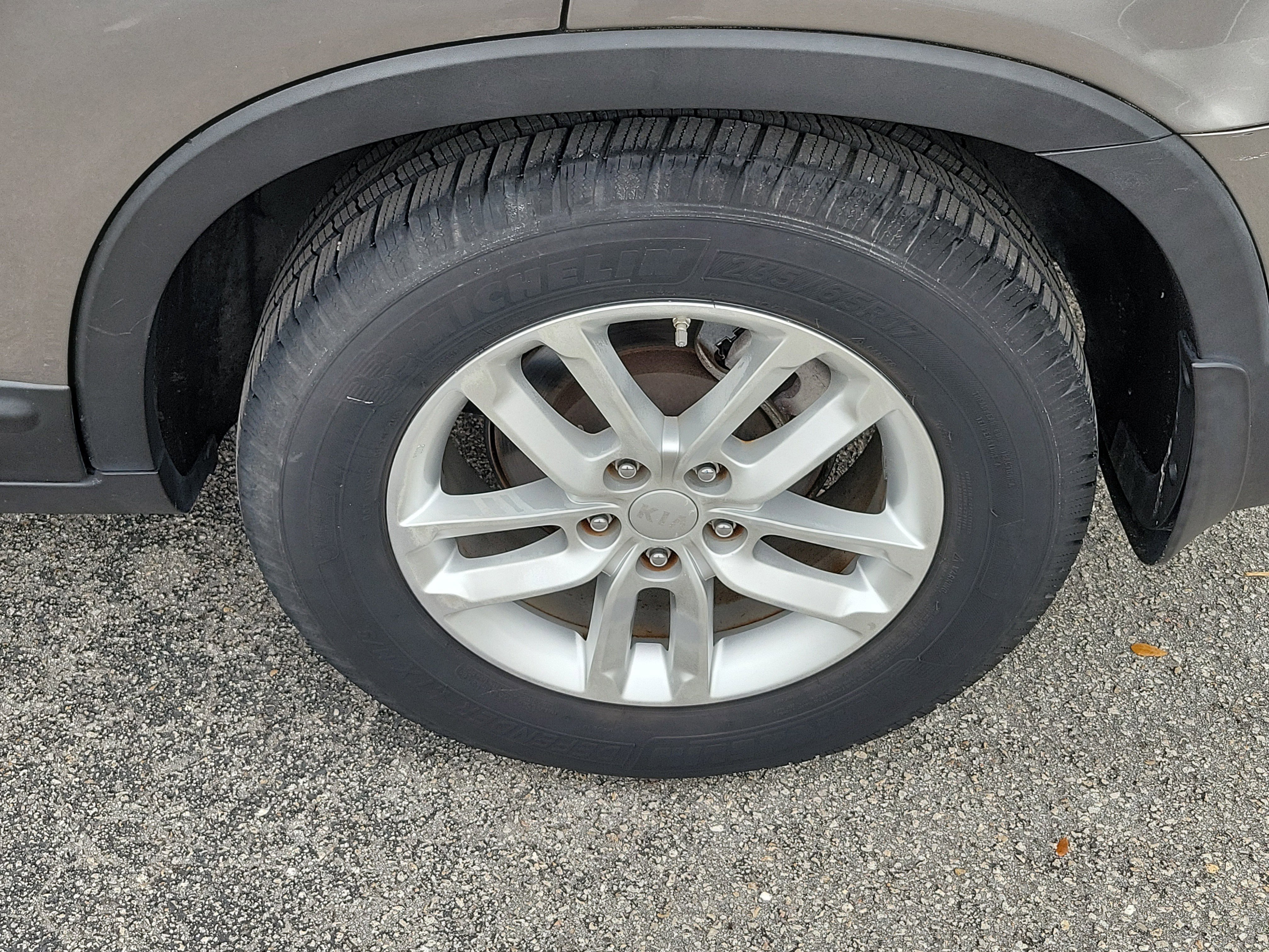 Used 2015 Kia Sorento LX image 36