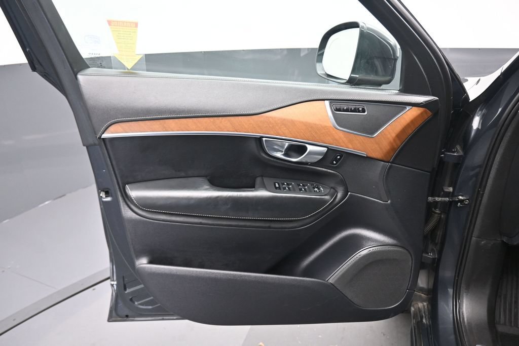 Used 2017 Volvo XC90 T6 Inscription w/ Vision Package AWD/4WD image 9
