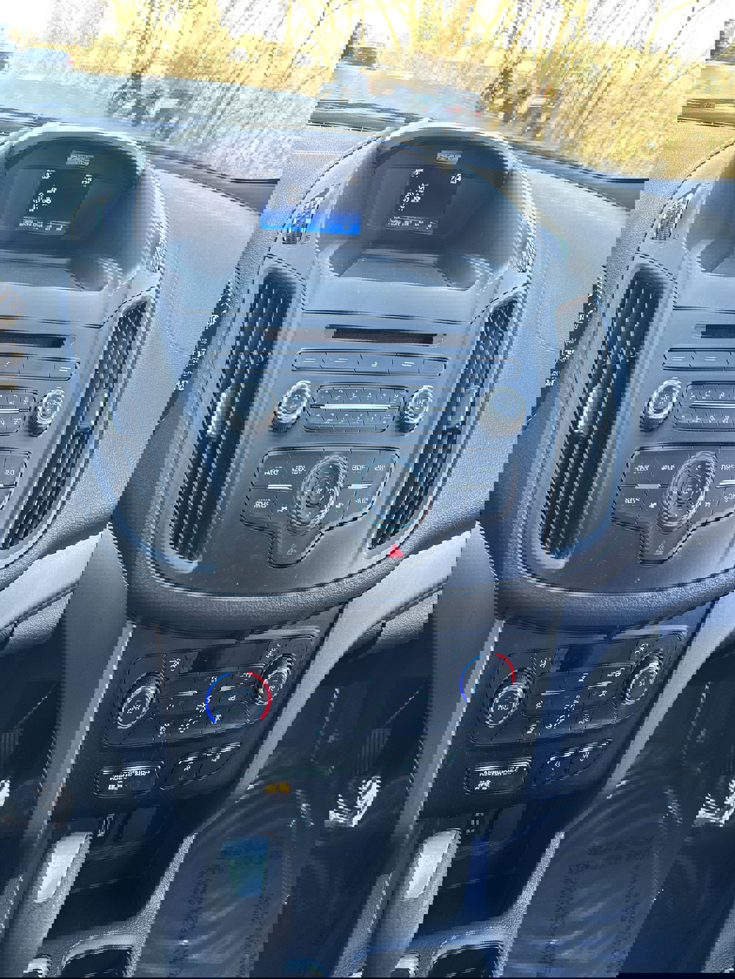 Used 2017 Ford Escape SE image 16