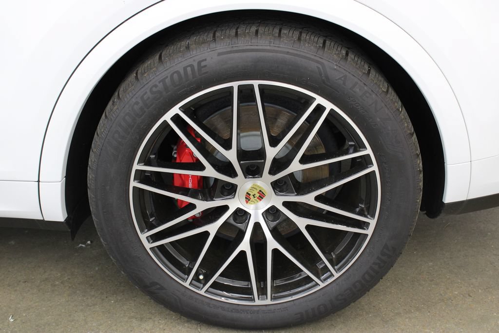 Used 2024 Porsche Cayenne S AWD/4WD image 14
