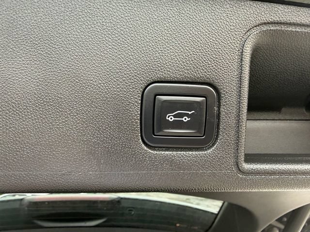 Used 2022 GMC Terrain SLT AWD/4WD image 8