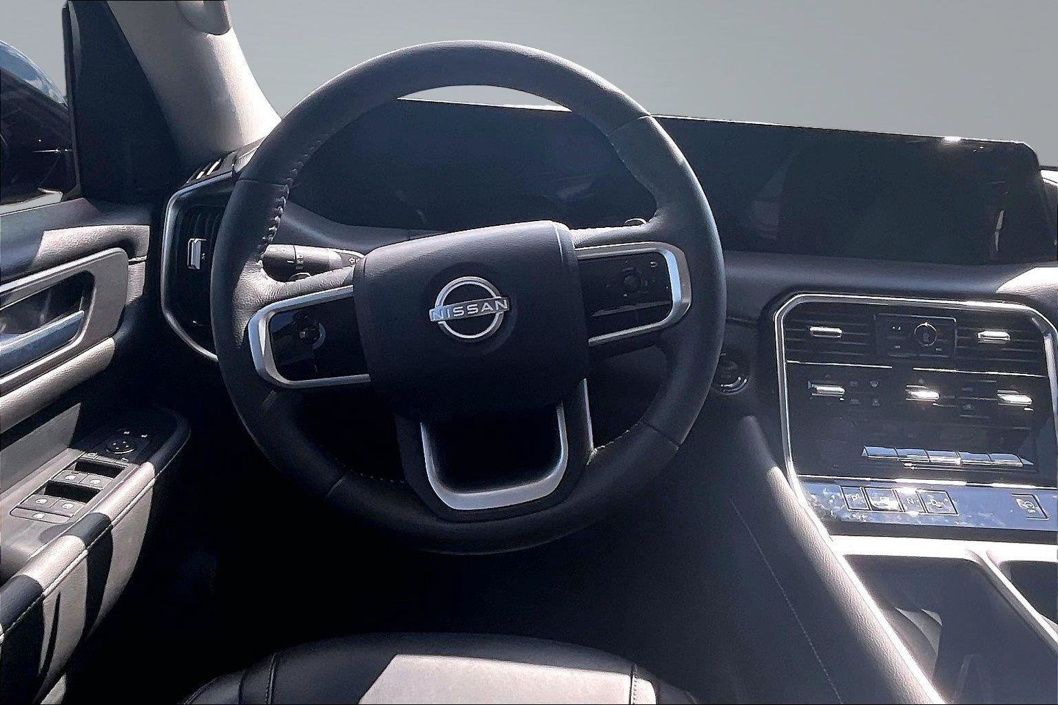 Certified 2025 Nissan Armada SV AWD/4WD image 5