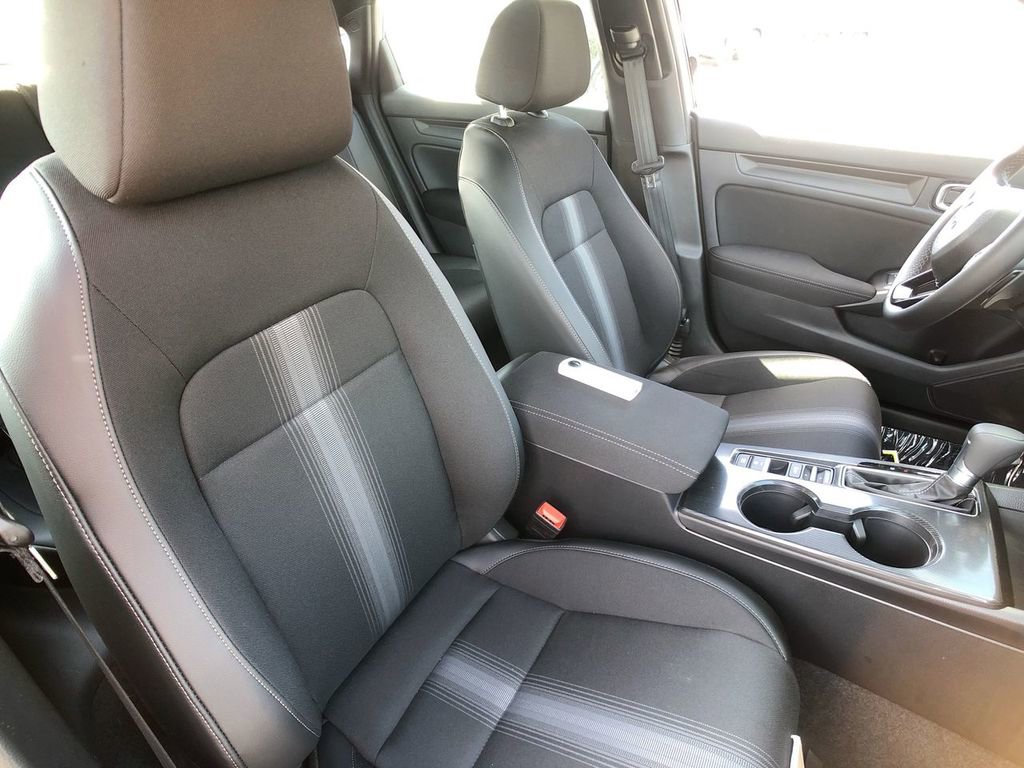 Used 2025 Honda Civic Sport image 23