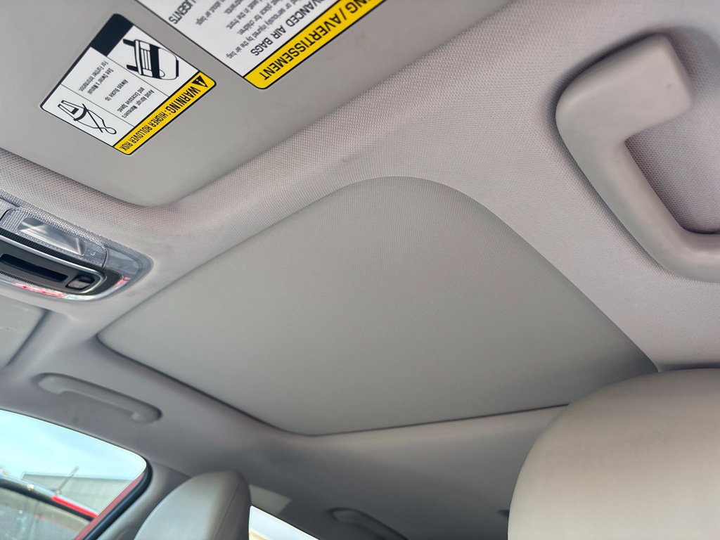Used 2024 Hyundai Kona Limited FWD image 18