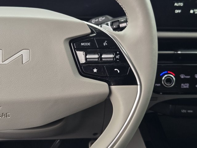 Certified 2023 Kia Niro Wave FWD image 30