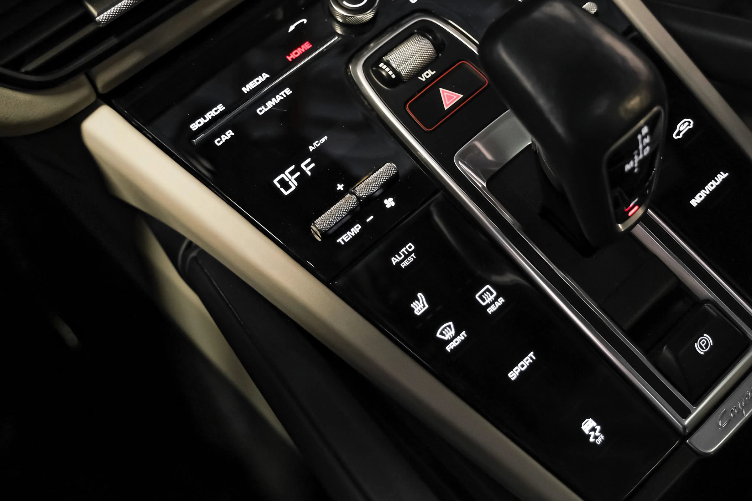 Used 2019 Porsche Cayenne AWD/4WD image 20