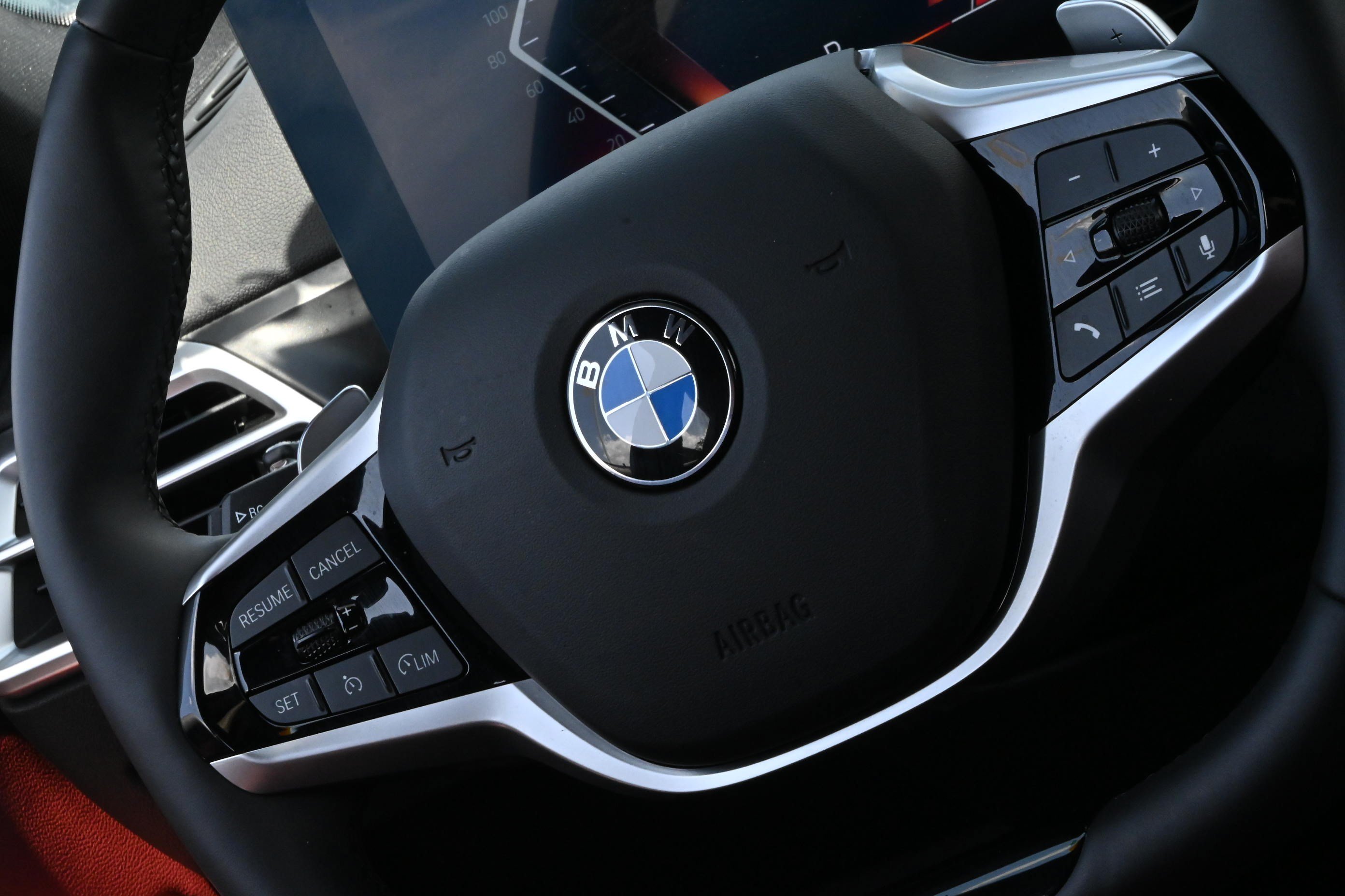 Certified 2025 BMW 330i Sedan w/ Convenience Package RWD image 23