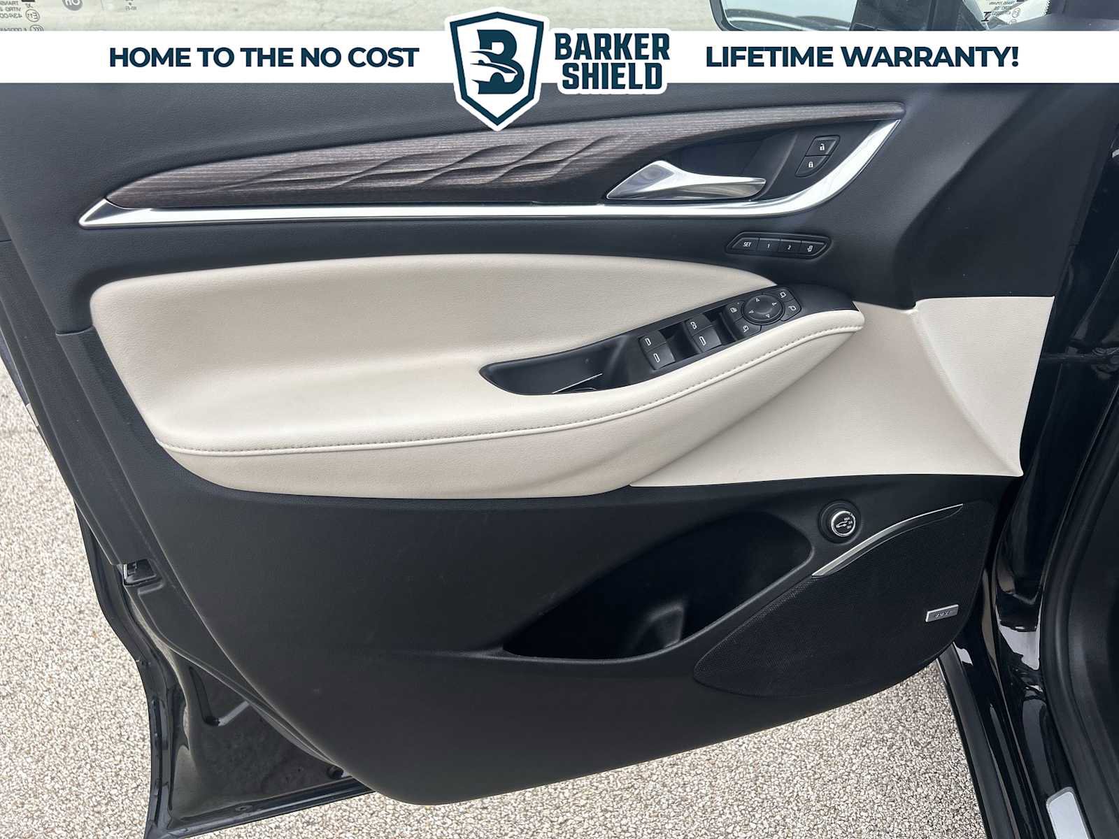 Used 2022 Buick Enclave Avenir w/ Avenir Technology Package image 22