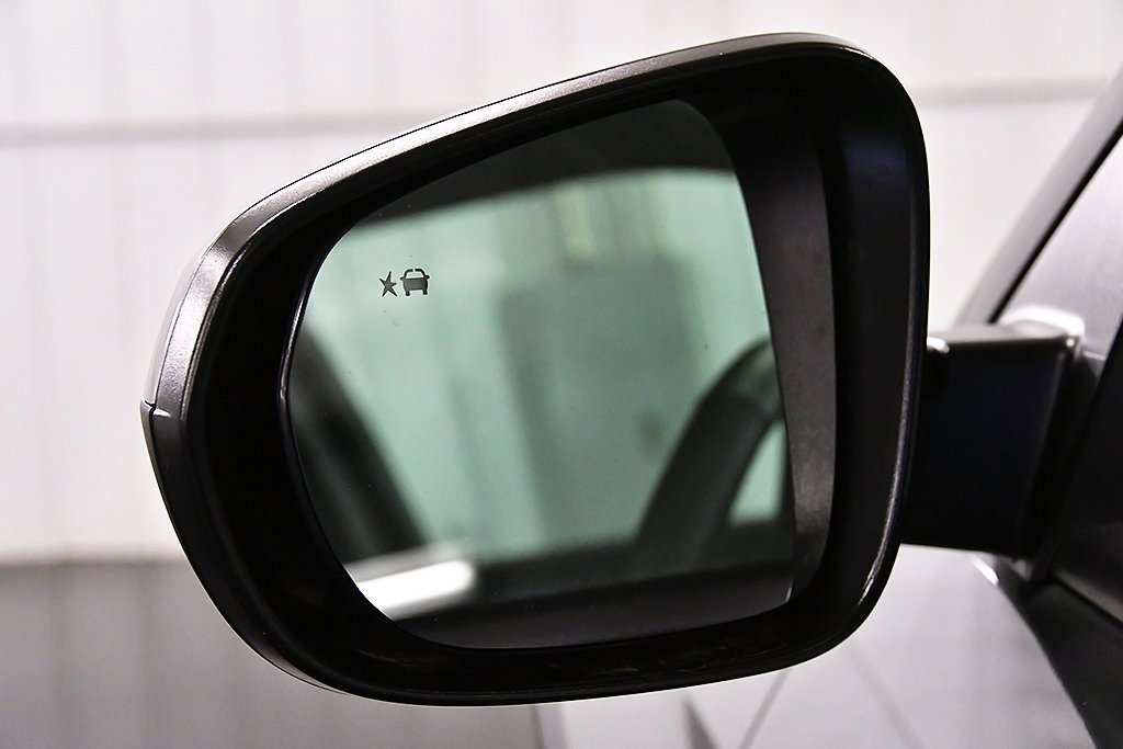 Used 2025 Chevrolet TrailBlazer LT w/ LT Cold Weather Package image 13