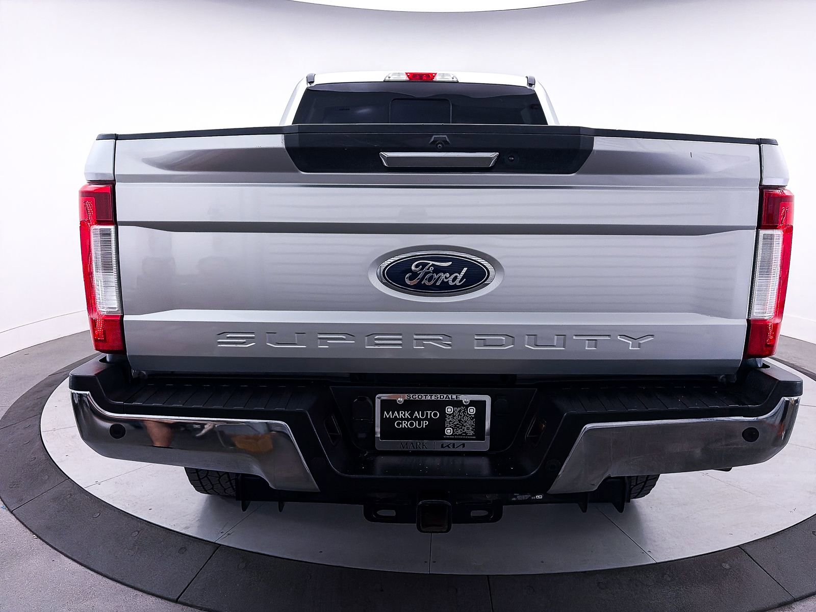 Used 2019 Ford F250 Lariat w/ FX4 Off-Road Package AWD/4WD image 11