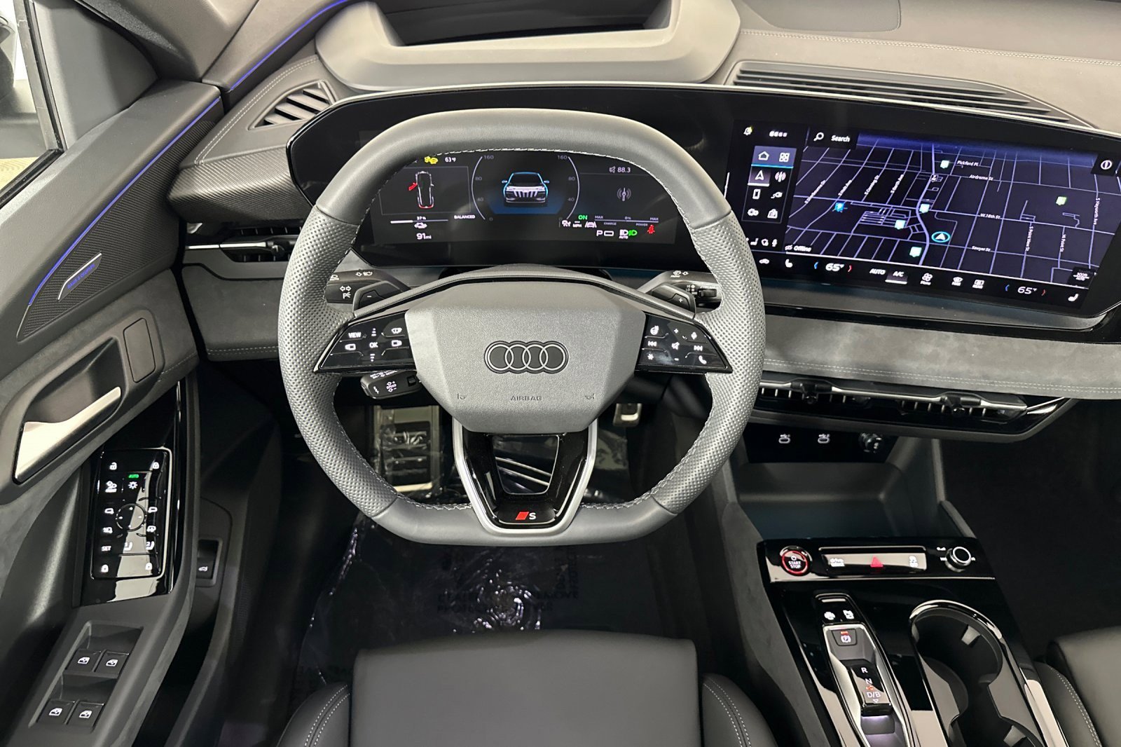 New 2025 Audi SQ6 e-tron Premium Plus AWD/4WD image 13