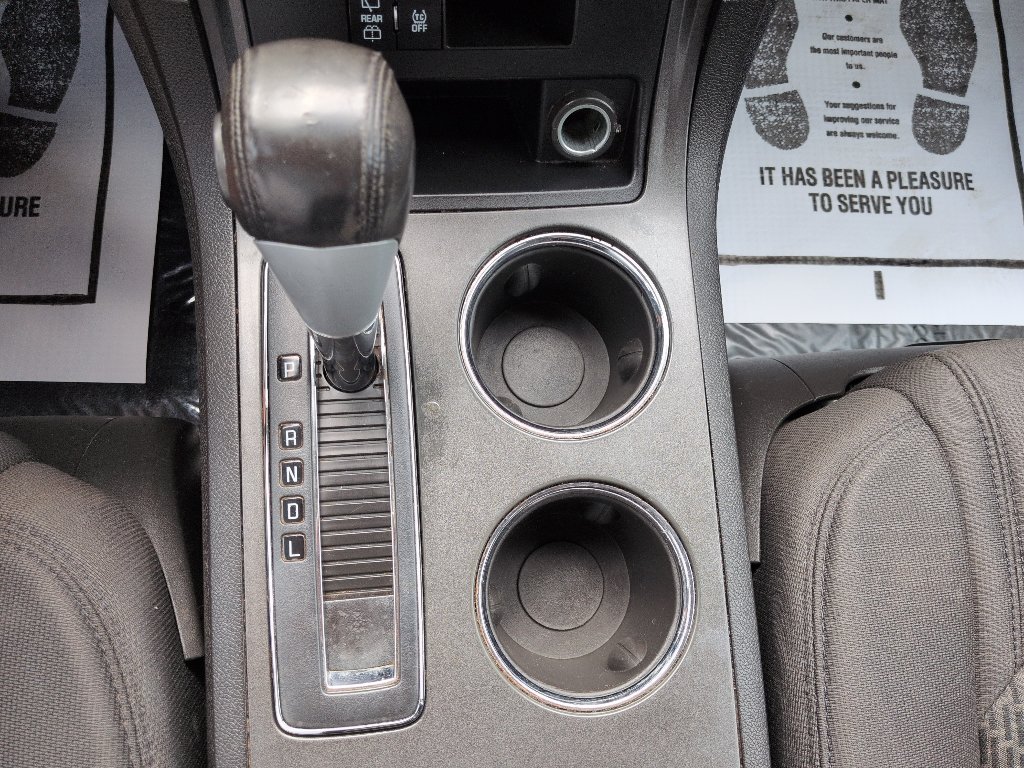 Used 2012 Chevrolet Traverse LT FWD image 21