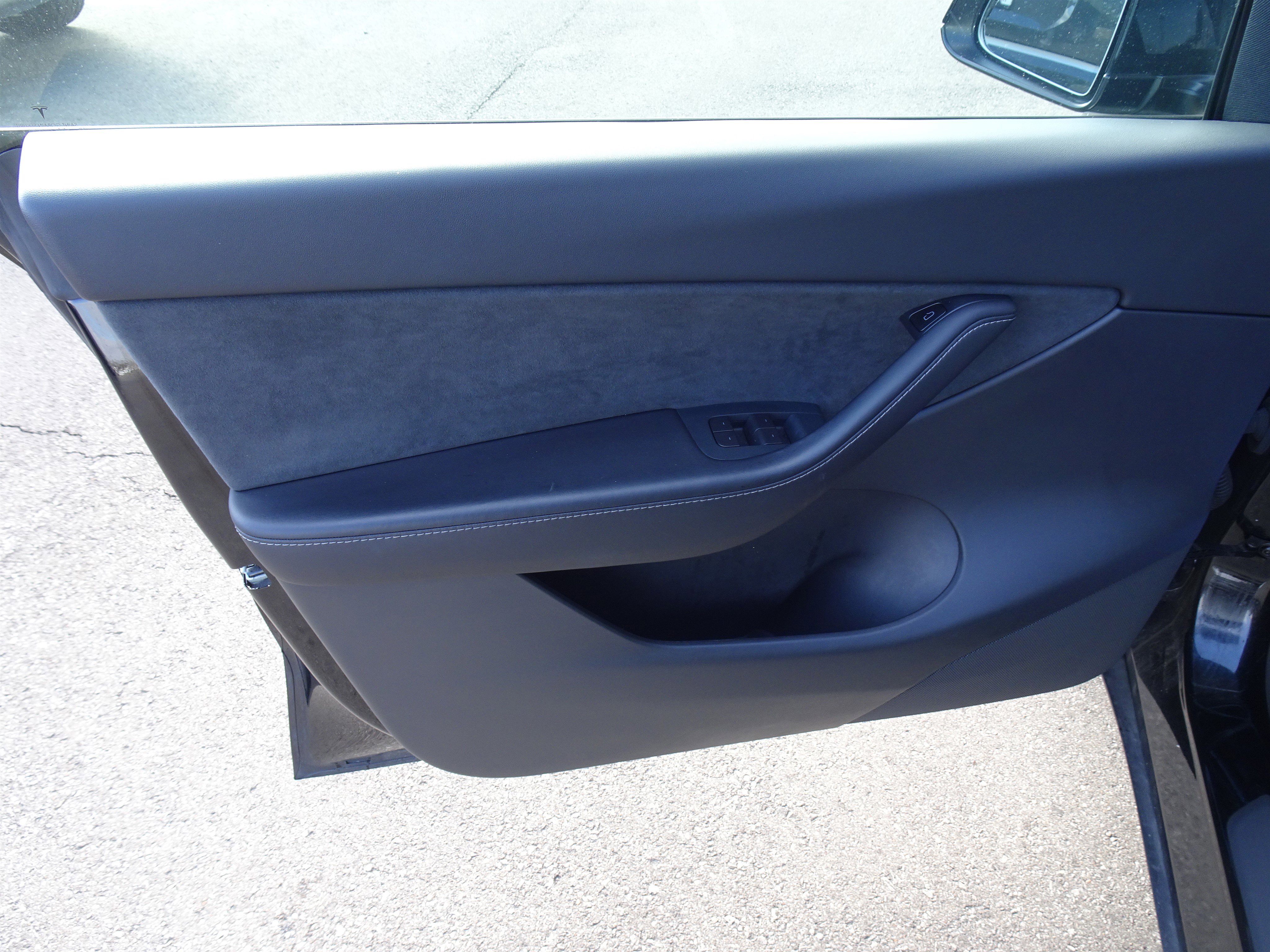 Used 2021 Tesla Model Y Long Range image 13