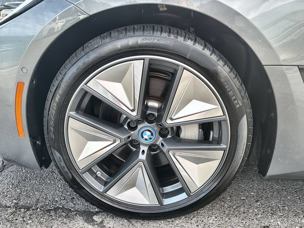 Used 2024 BMW i4 eDrive40 w/ Premium Package RWD image 16