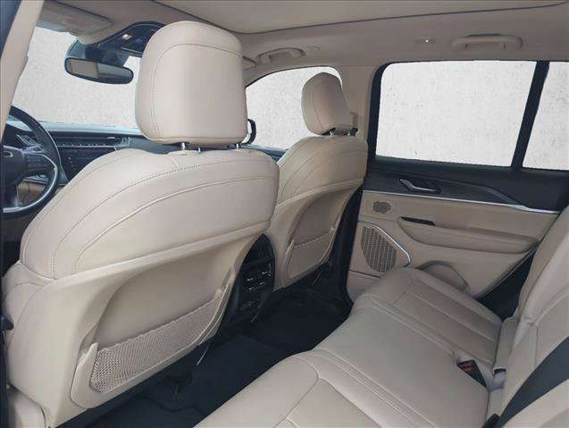 Used 2022 Jeep Grand Cherokee Limited AWD/4WD image 14