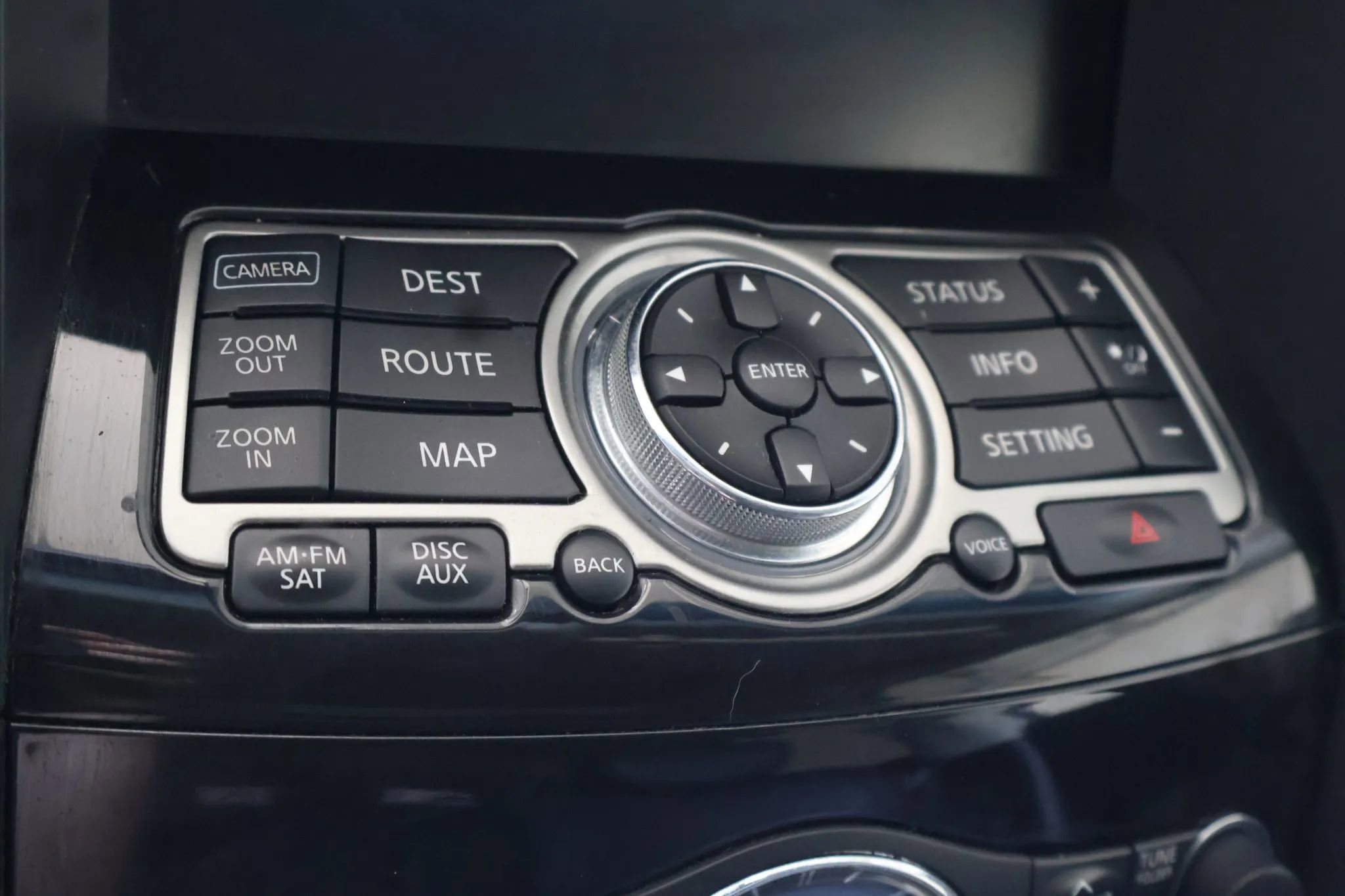 Used 2012 INFINITI FX35 AWD w/ Premium Pkg image 16