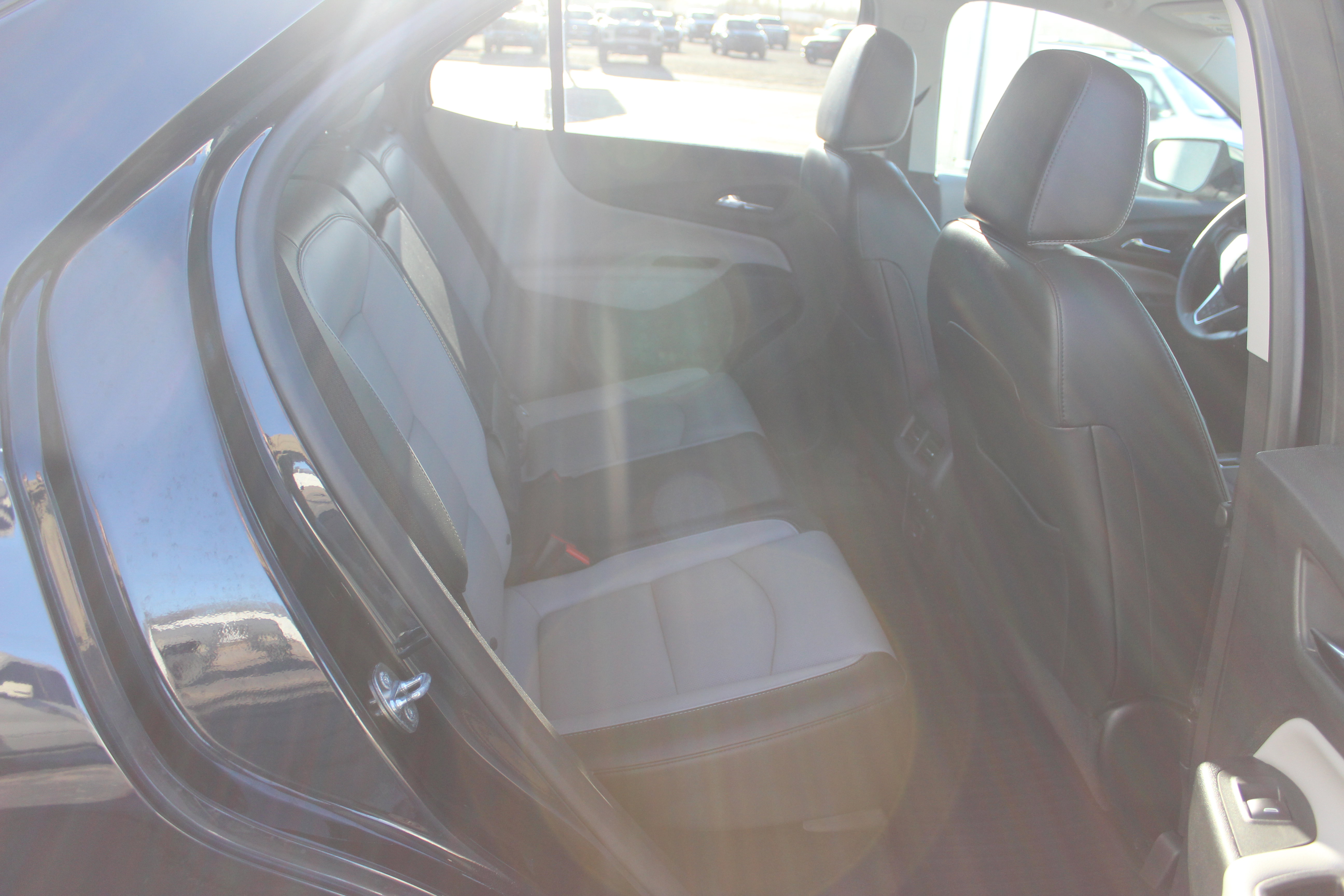 Used 2020 Chevrolet Equinox Premier image 17