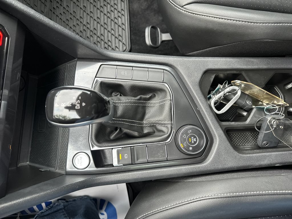 Certified 2024 Volkswagen Tiguan SE AWD/4WD image 17