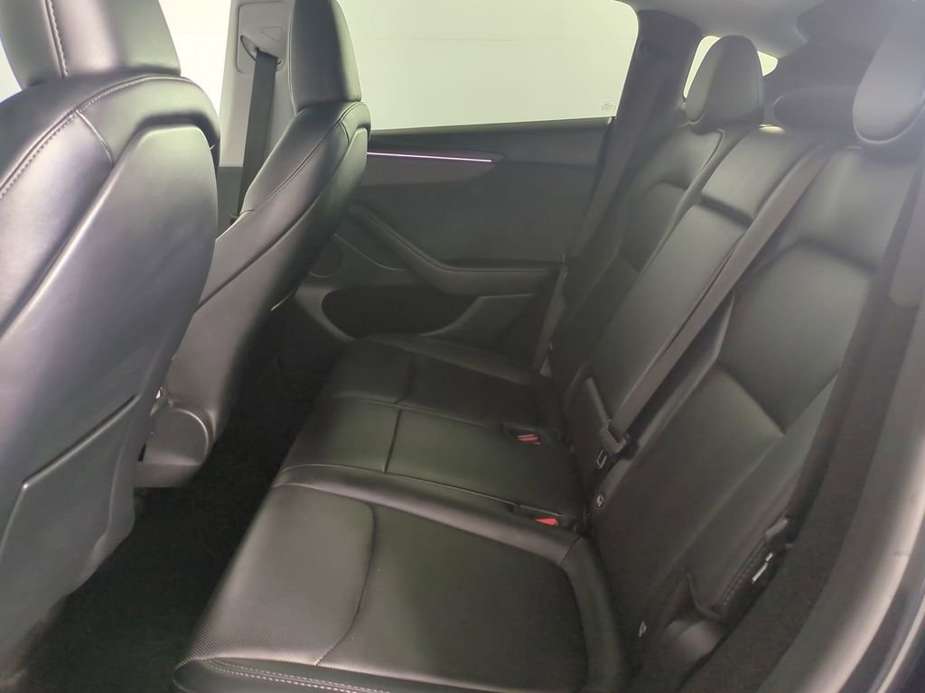 Used 2026 Tesla Model Y Long Range image 16