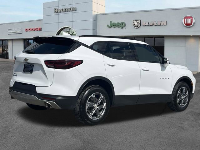 Used 2024 Chevrolet Blazer LT FWD image 7