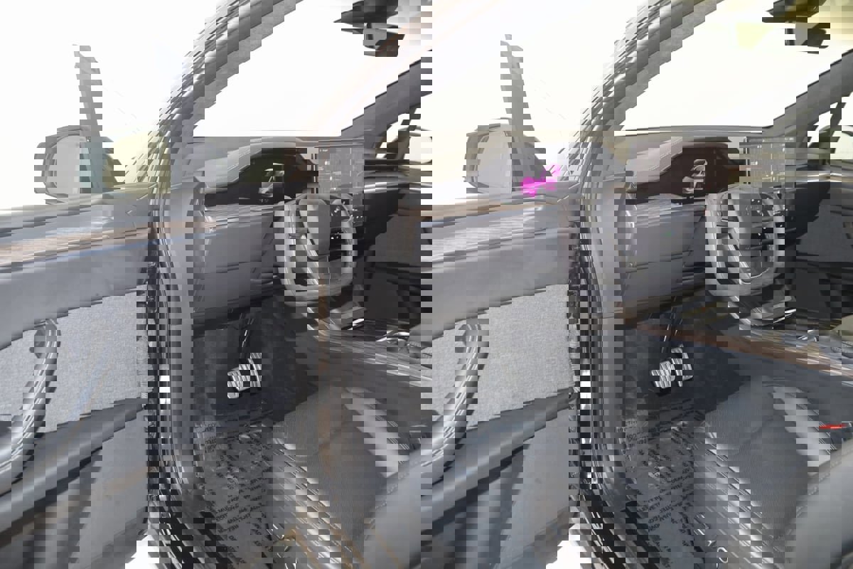 Used 2022 Tesla Model X image 56