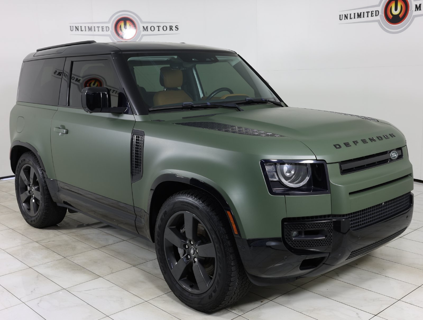 Used 2023 Land Rover Defender 90 SE AWD/4WD image 39