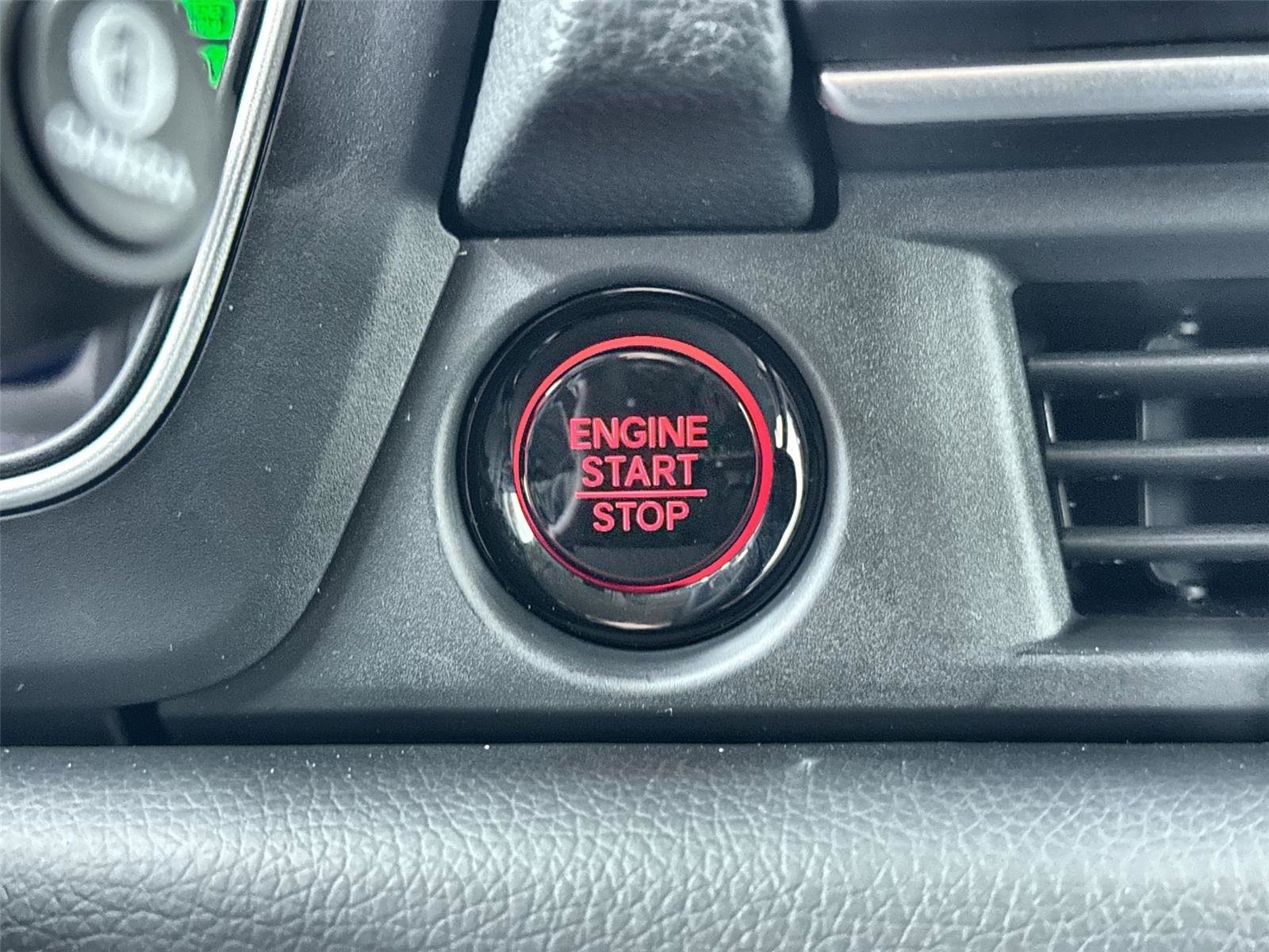 New 2026 Honda Pilot Touring image 26