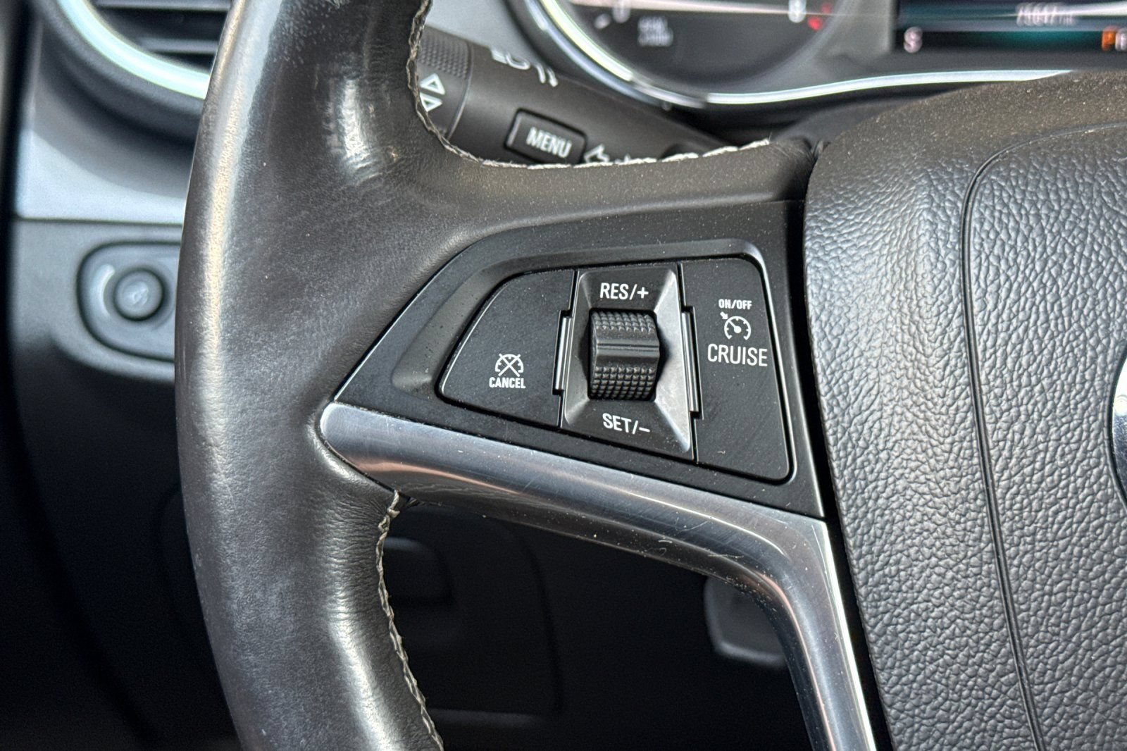 Used 2018 Buick Encore Essence FWD image 34