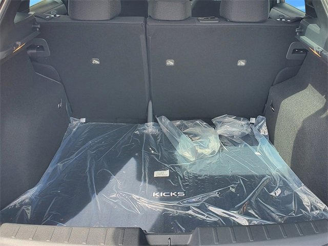 New 2025 Nissan Kicks S image 28