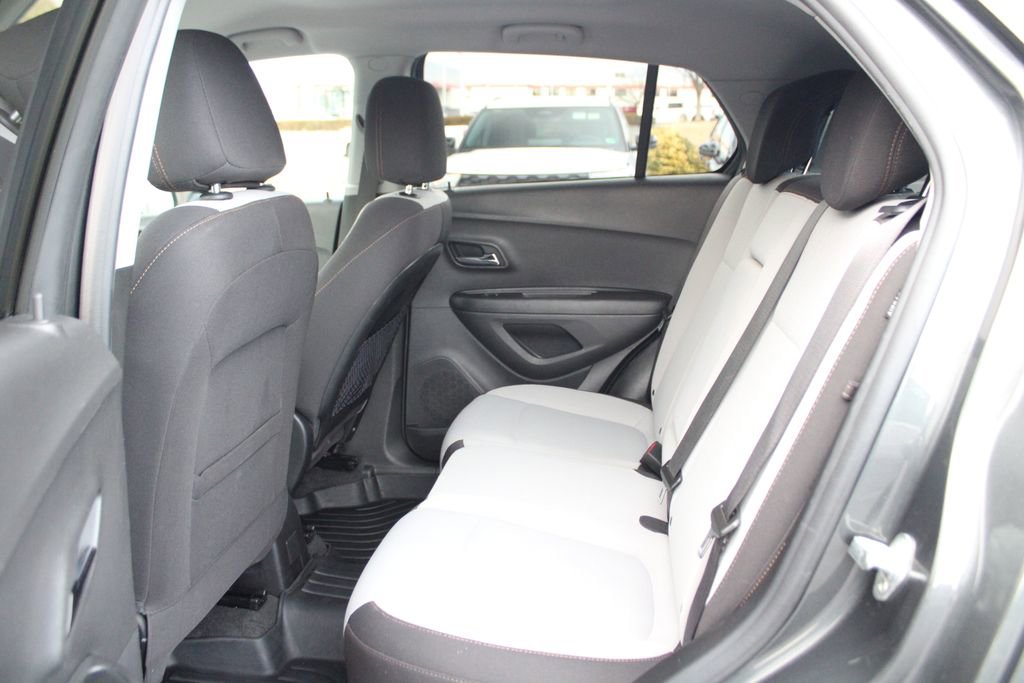 Used 2020 Chevrolet Trax LS w/ Tint and Cruise Package image 10