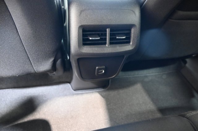 Used 2024 Chevrolet Equinox LT image 24