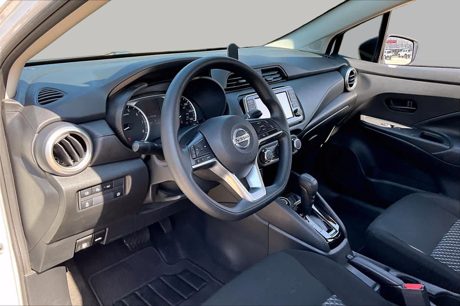 Used 2021 Nissan Versa S FWD image 16