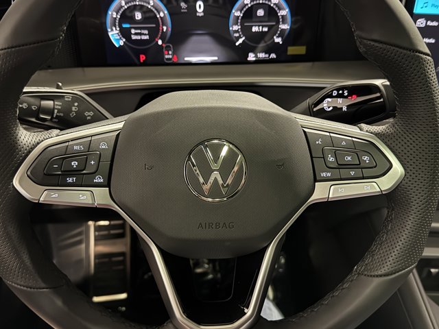 New 2026 Volkswagen Tiguan SE R-Line image 30