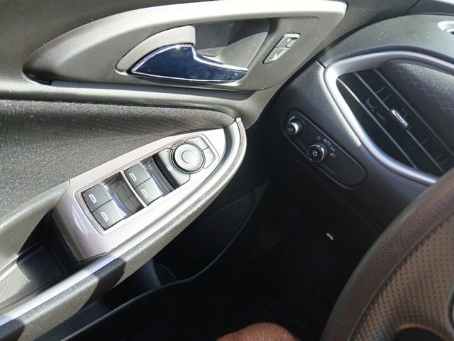 Used 2023 Chevrolet Malibu LS w/ Driver Confidence Package image 14