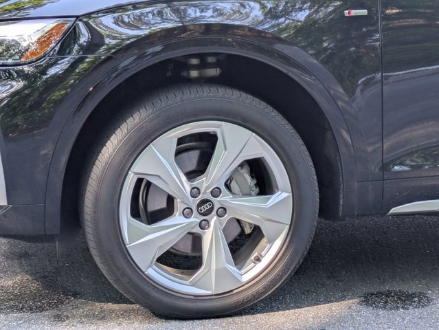 Used 2018 Audi Q5 2.0T Premium Plus w/ Premium Plus Package AWD/4WD image 14